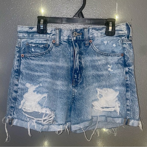 American Eagle Mom Shorts | Size 4 - Picture 1 of 3